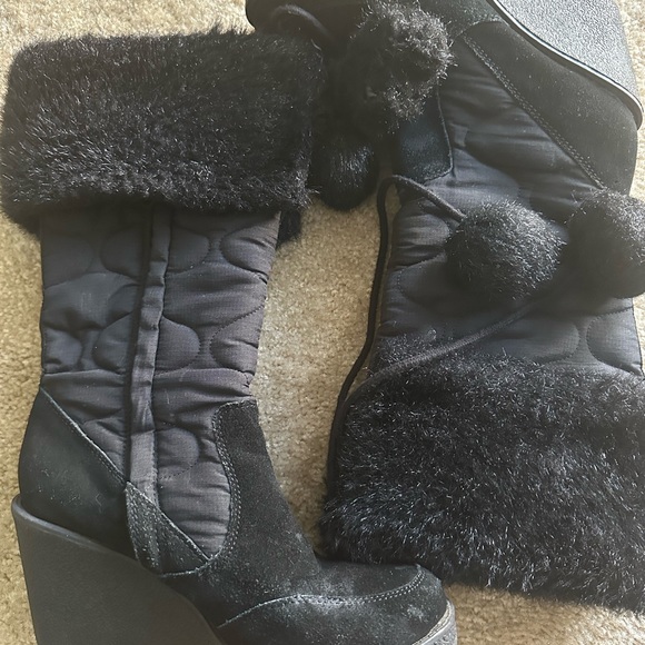 Boots - Picture 2 of 5